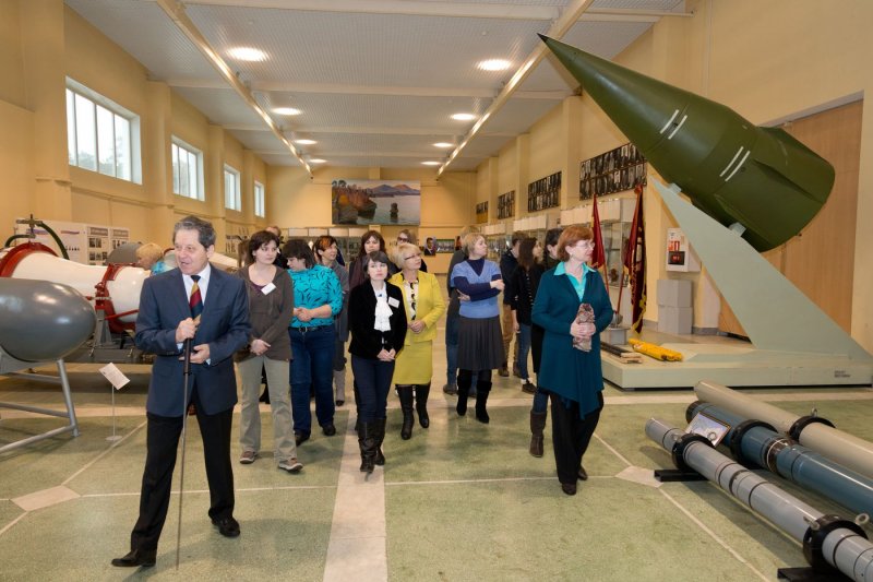 Фото к Более полутора тысяч человек посетило выставку «Атомный проект СССР: история в документах»
